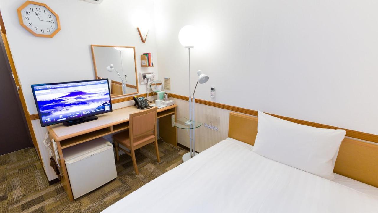 Toyoko Inn Oita Ekimae Екстер'єр фото